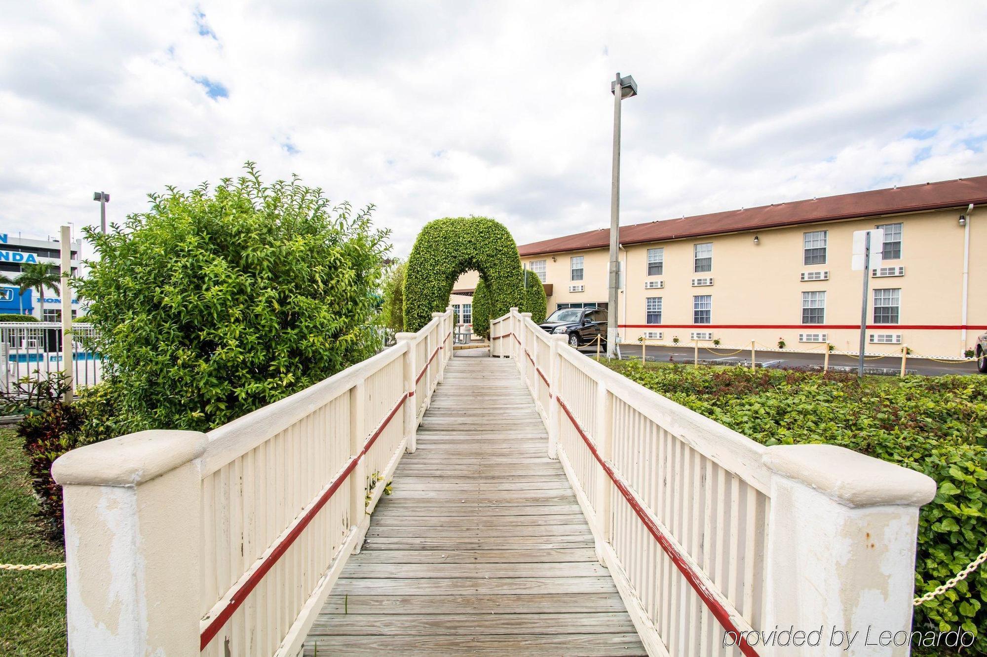 Belmont Inn & Suites Florida City Exteriér fotografie
