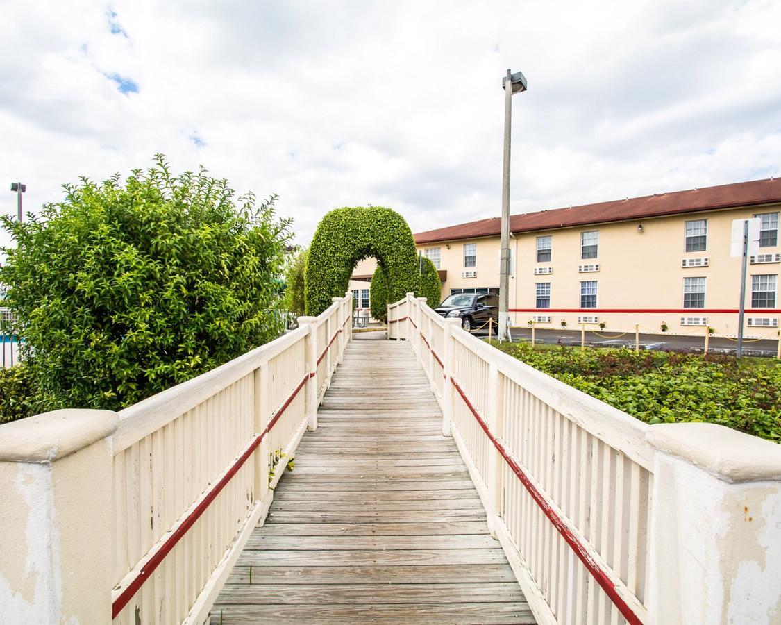 Belmont Inn & Suites Florida City Exteriér fotografie