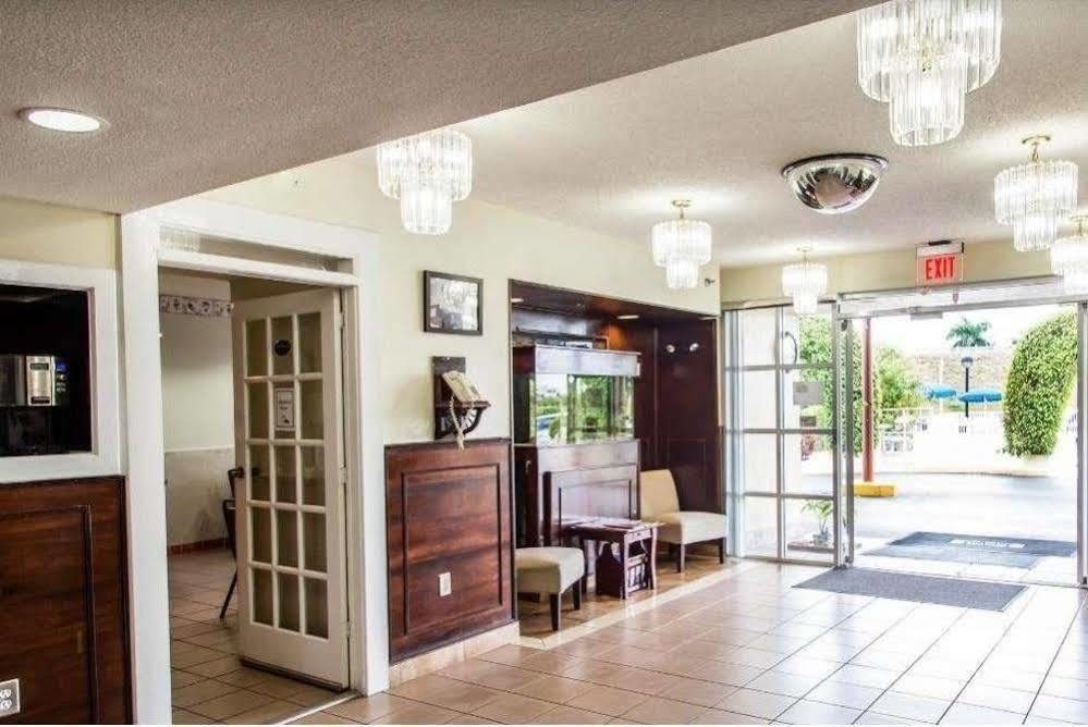 Belmont Inn & Suites Florida City Exteriér fotografie